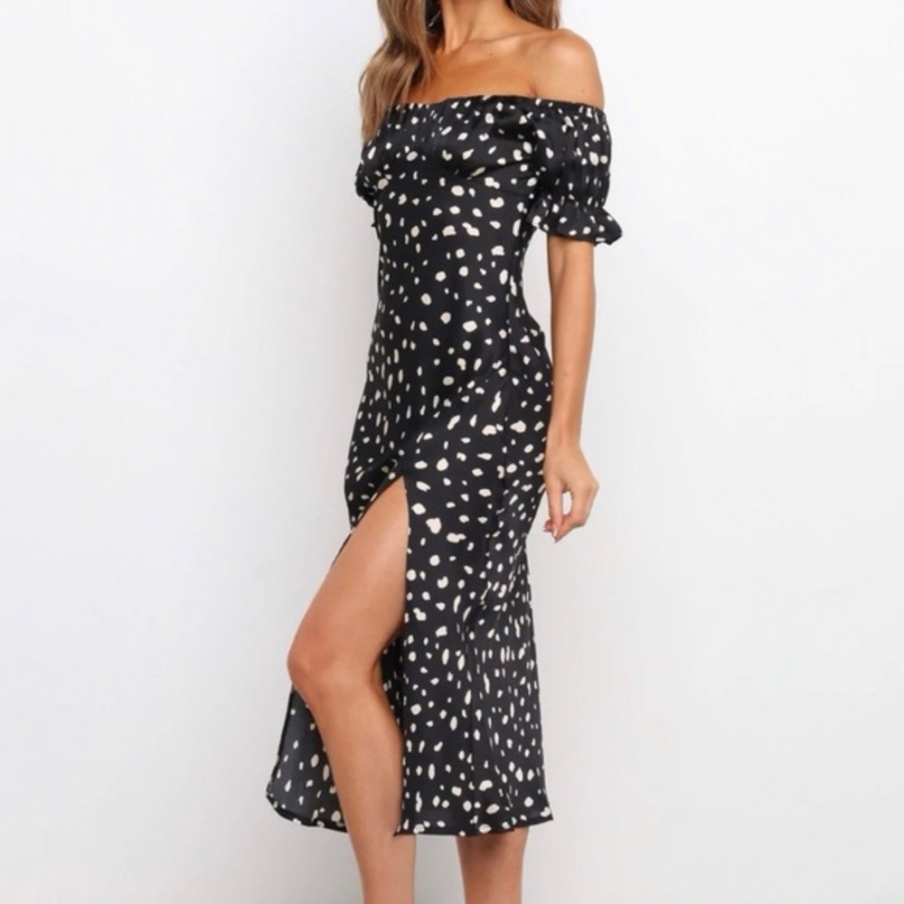 Petal & Pup Keyler Off the Shoulder Satin Midi Dress Size 8 Black & White Dot - Picture 5 of 10